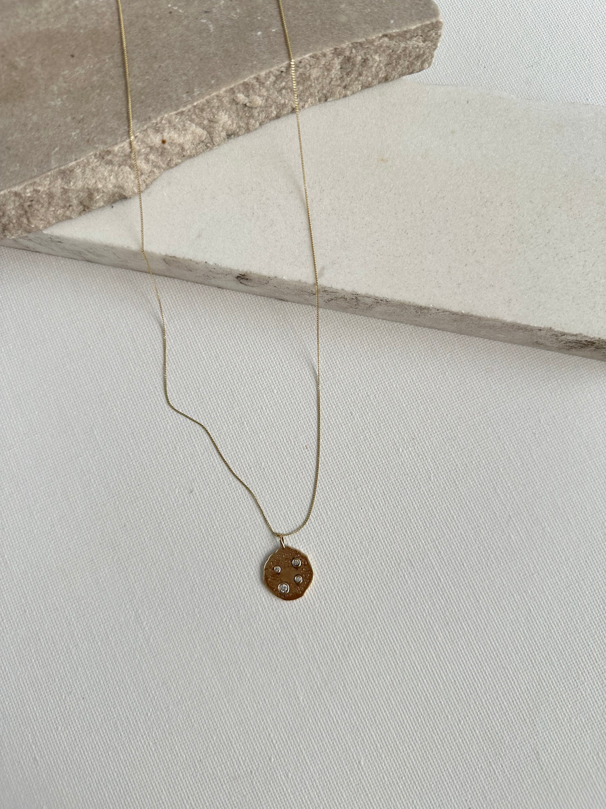 SIA NECKLACE